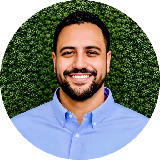 Steven — cofundador de Universal Taxes & More